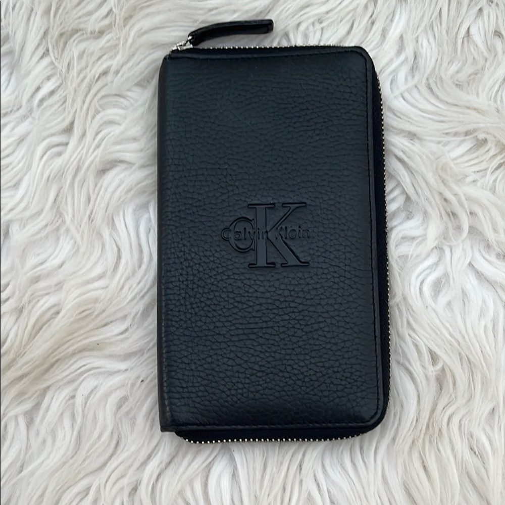 Calvin Klein Collection Black Zip-Around Leather Wallet